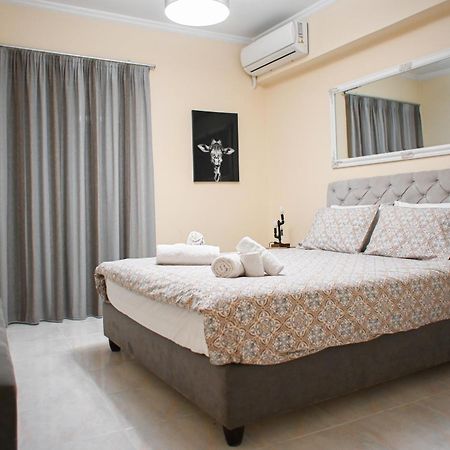 Kostas Home By Bill Apartments Patras Esterno foto